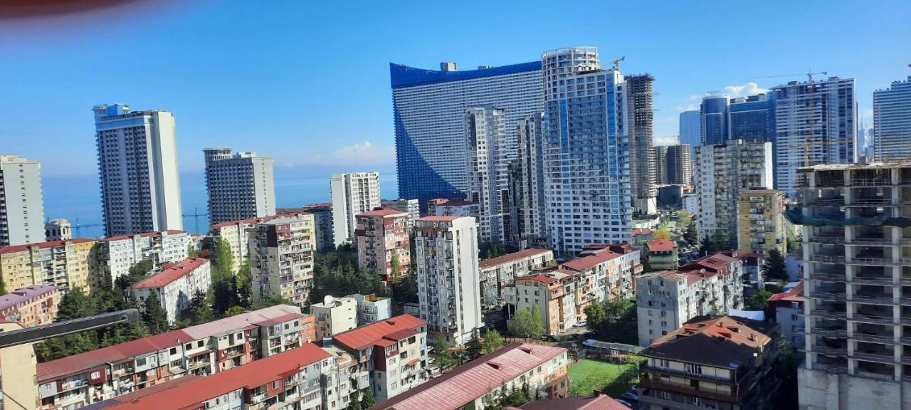 Lilia Διαμέρισμα Μπατούμι Εξωτερικό φωτογραφία